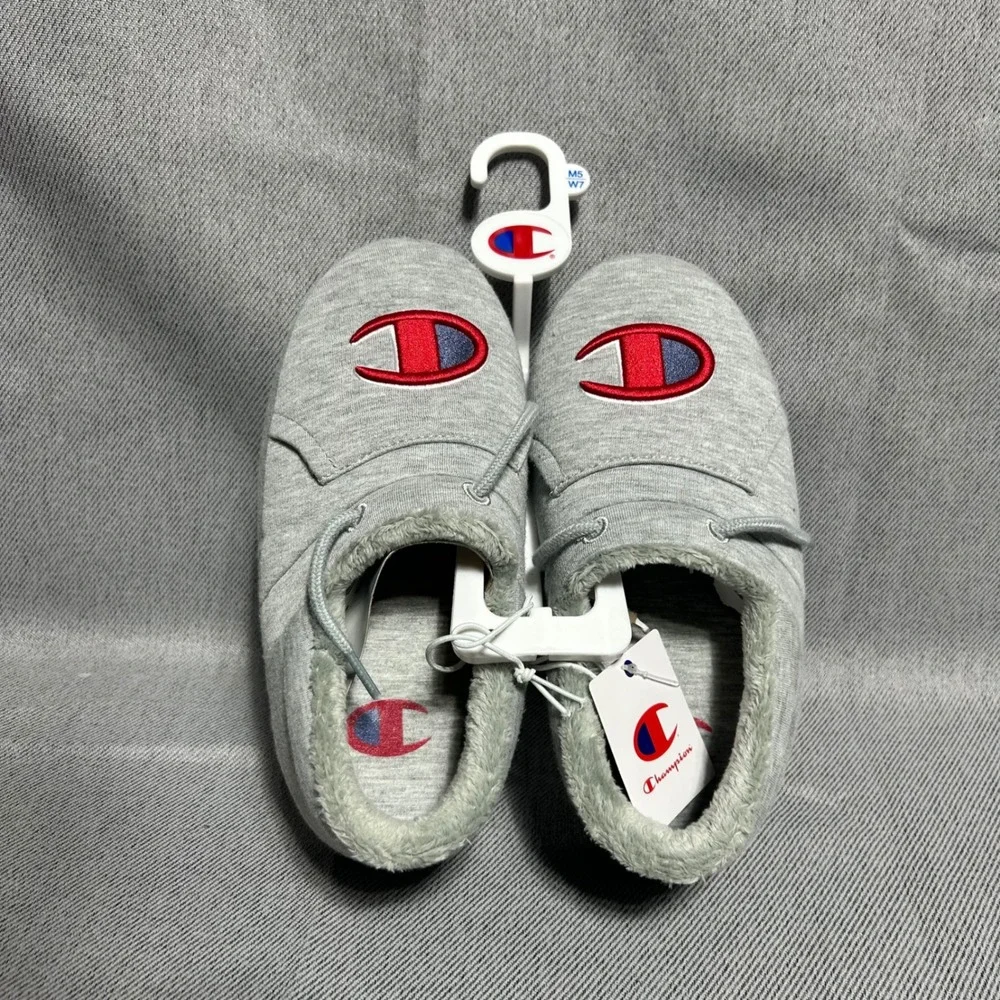 Champion Slippers Mens Size 5 Gray University 25 Faux Fur Lined Moccasin Loafers